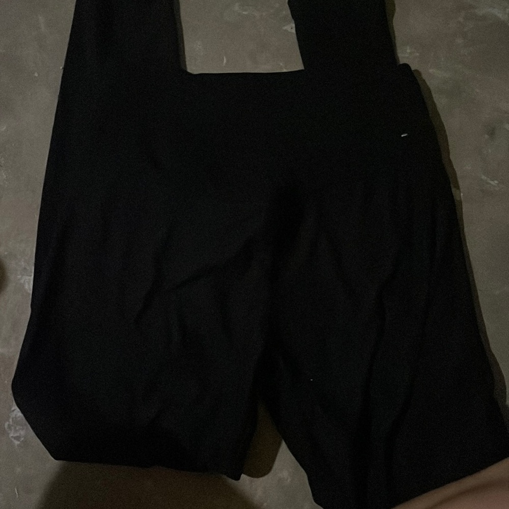 Black leggings